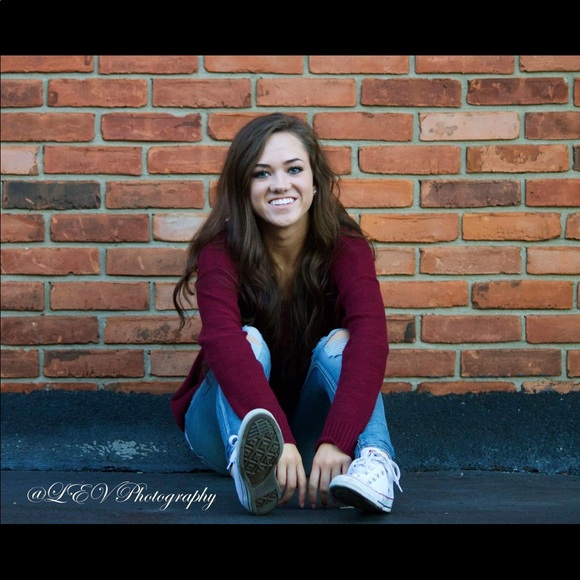 Meet your Posher, Danielle - Picture 1 of 1